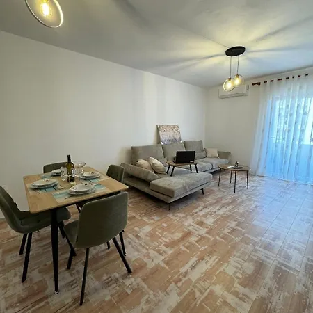 Apartment Gjoli